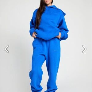 Comfrt Unisex Hoodie Minimalist Small Cobalt Blue NEW-currently out of stock